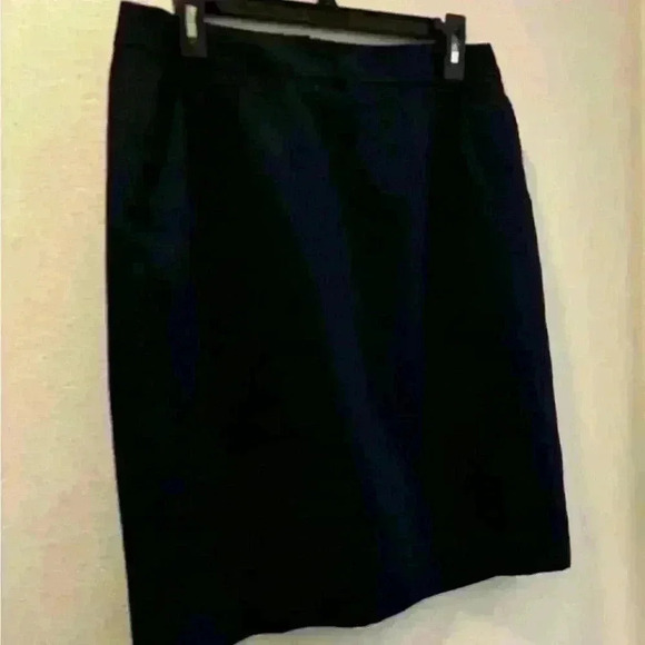 Linden Grey Navy Blue pin stripped skirt with pockets - Picture 1 of 4
